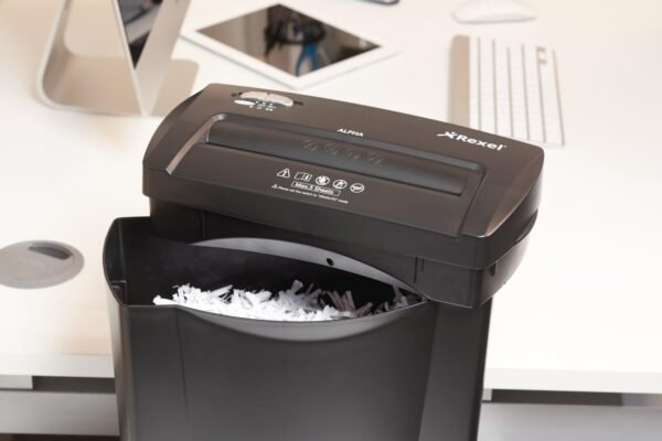 Rexel Alpha 5 Sheet Manual Cross Cut Shredder for Home or Small Office Use, 14 Litre Bin, Black Model 2102023 - 1 Year Warranty - Image 3